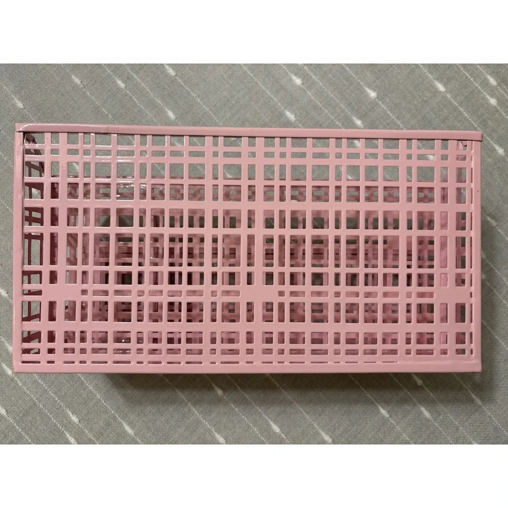 The Unbranded Brand glossy pink